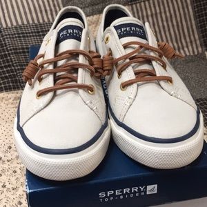 Sperry seacoast ivory dock shoes